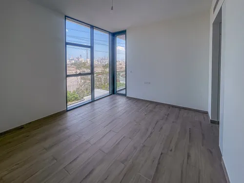 4 Bedrooms Villa in District One Phase III A