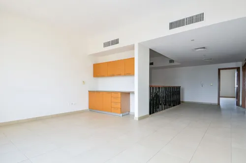 4 Bedrooms Townhouse in Khuzama