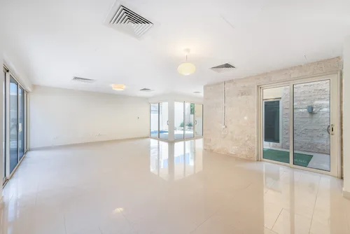 4 Bedrooms Villa in Yasmin Community