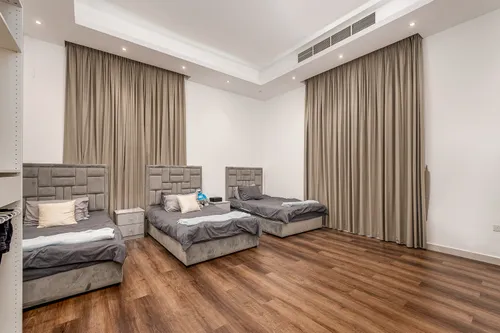 5 Bedrooms Villa in Nad Al Sheba 4