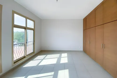 3 Bedrooms Villa in Golf Gardens