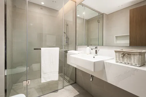 2 Bedrooms Apartment in Canal Front Residence 5