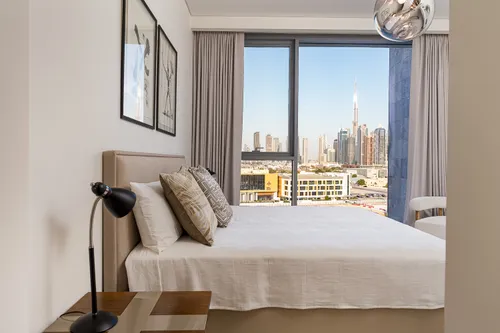 2 Bedrooms Apartment in Canal Front Residence 5