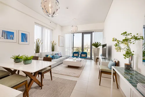 2 Bedrooms Apartment in Canal Front Residence 5