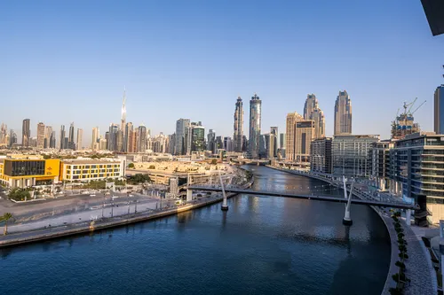 2 Bedrooms Apartment in Canal Front Residence 5