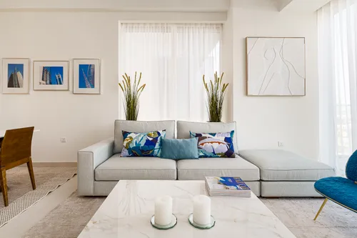 2 Bedrooms Apartment in Canal Front Residence 5