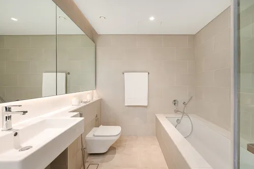 2 Bedrooms Apartment in Canal Front Residence 5