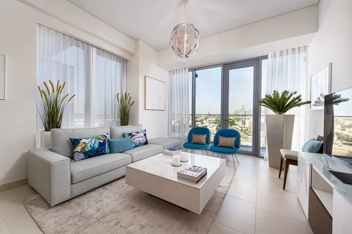 2 Bedrooms Apartment in Canal Front Residence 5