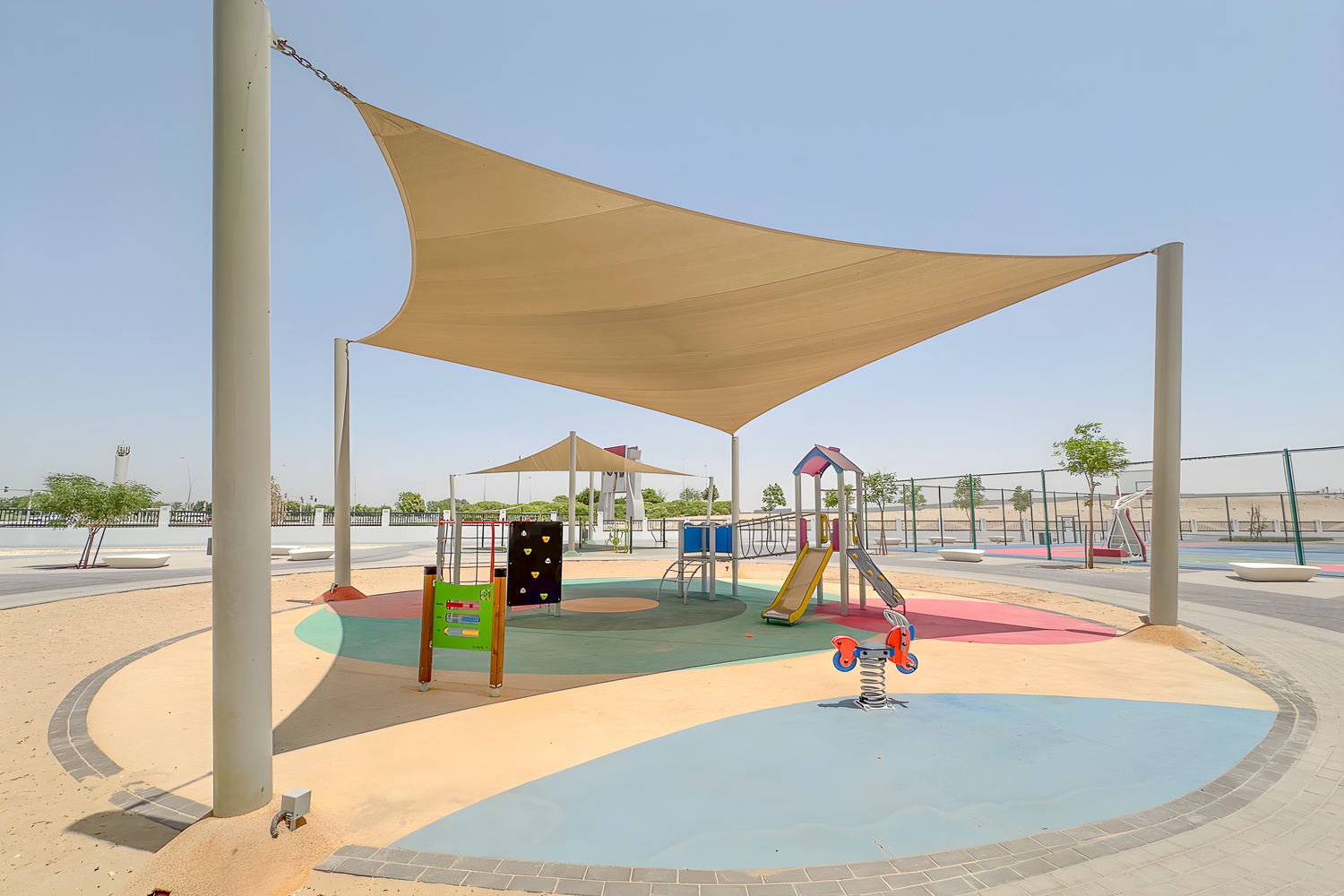 2 Bedrooms Apartment in Waters Edge