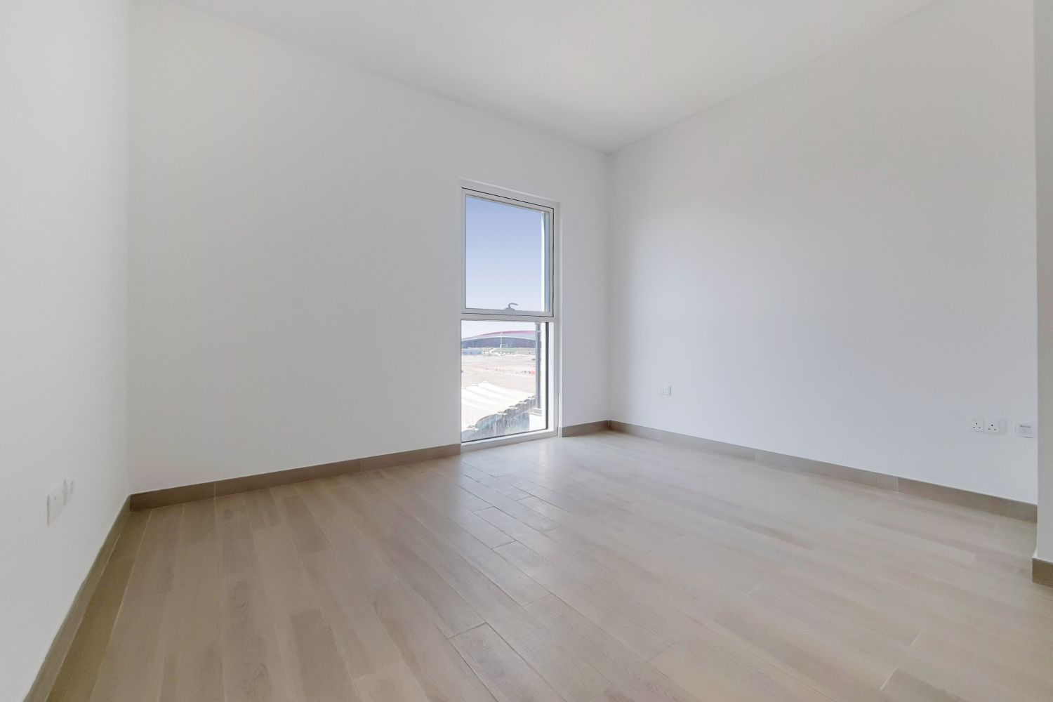 2 Bedrooms Apartment in Waters Edge