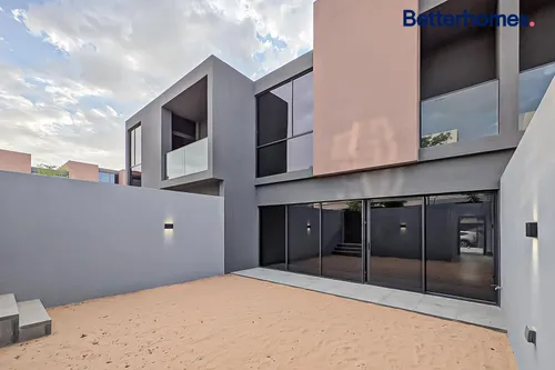 2 Bedrooms Townhouse in Robinia