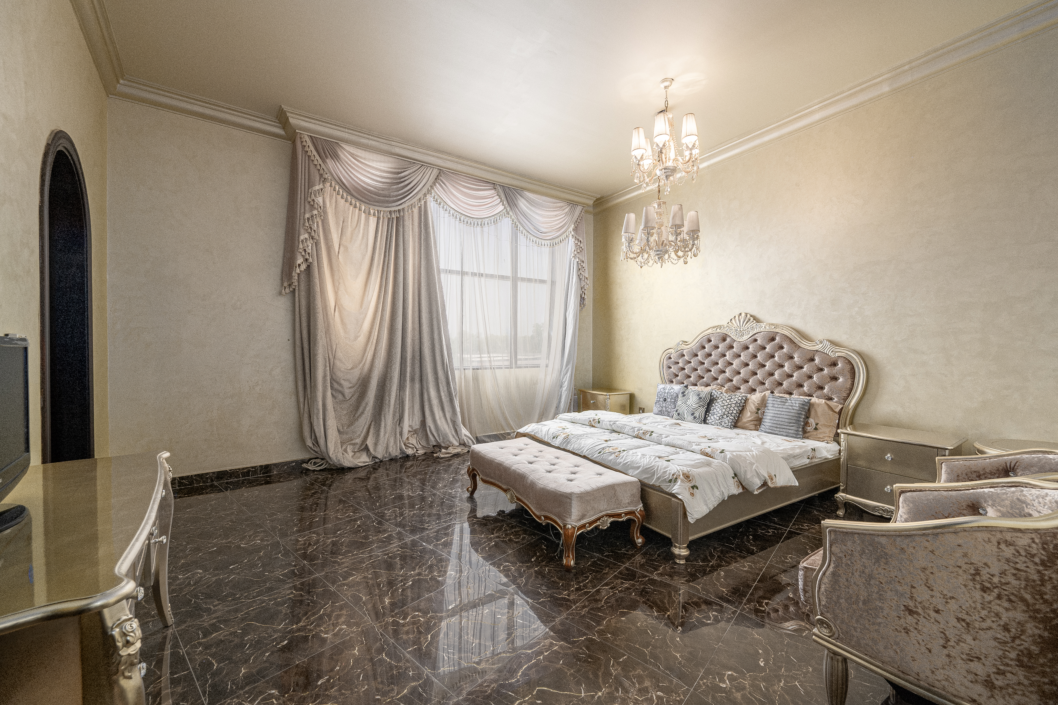 16 Bedrooms Villa in Acacia