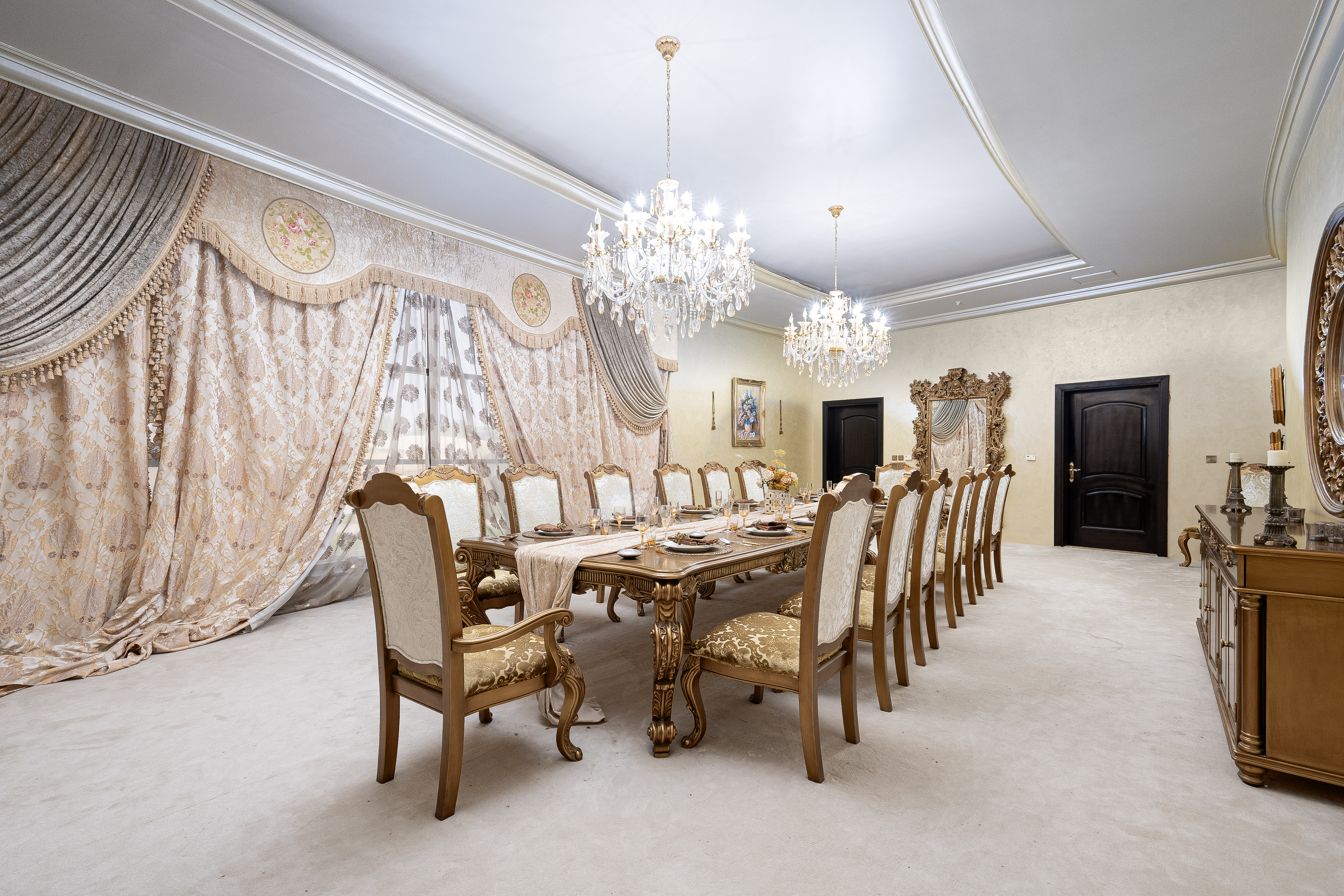 16 Bedrooms Villa in Acacia