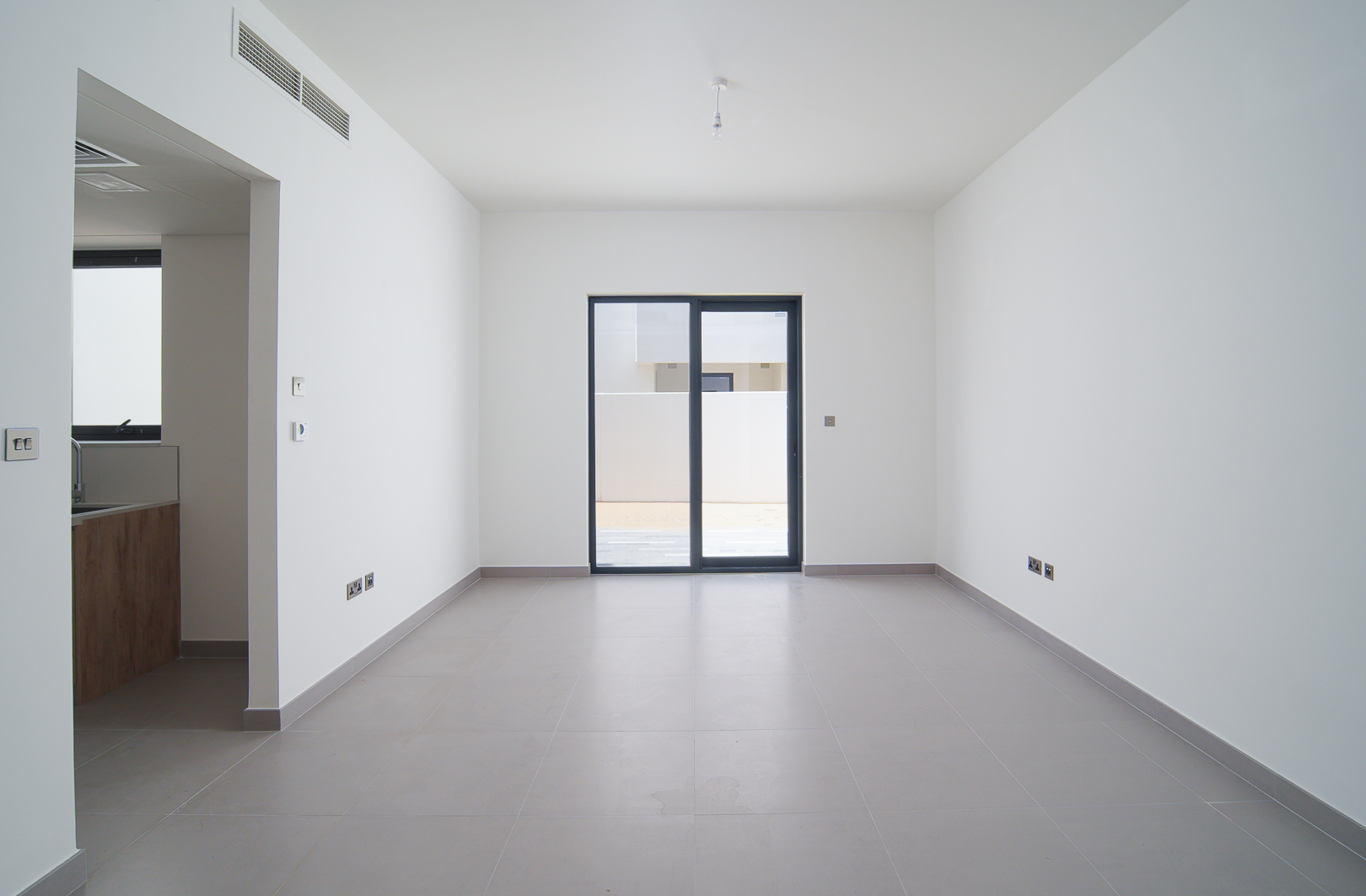 2 Bedrooms Townhouse in Noya Viva