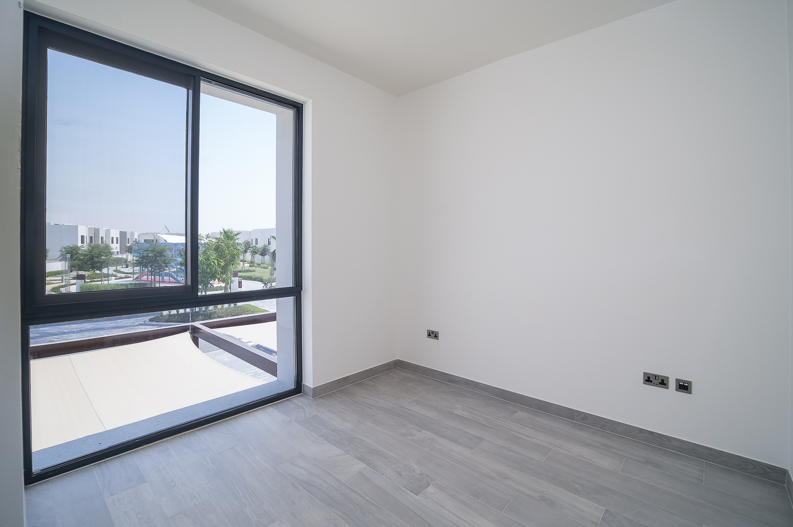 2 Bedrooms Townhouse in Noya Viva