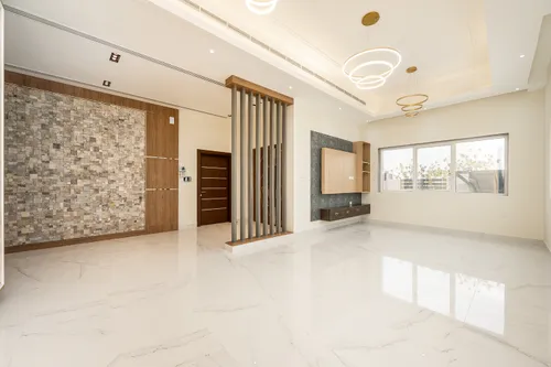 5 Bedrooms Villa in Tilal City A