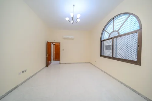 5 Bedrooms Villa in Al Bateen Airport