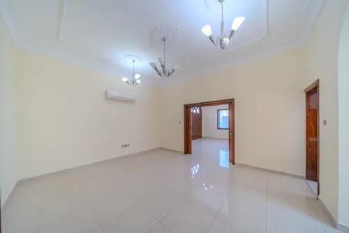 5 Bedrooms Villa in Al Bateen Airport