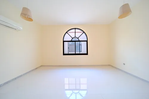 5 Bedrooms Villa in Al Bateen Airport