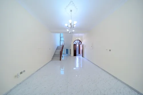 5 Bedrooms Villa in Al Bateen Airport