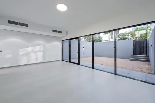 2 Bedrooms Townhouse in Azalea