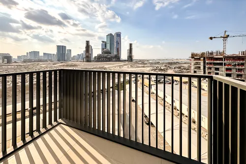 2 Bedrooms Apartment in Azure Beach Residence
