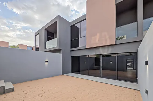 Big Layout | Middle Townhouse | Mortgage | Resale