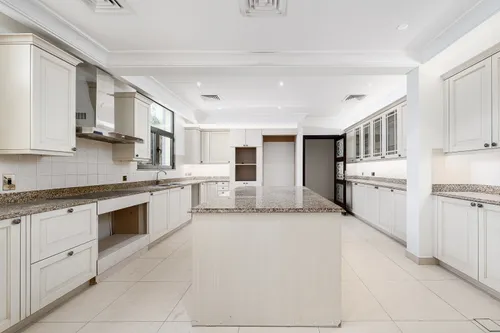 5 Bedrooms Villa in Garden Homes Frond A