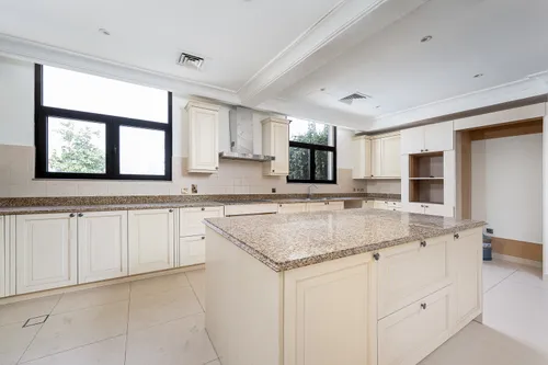 5 Bedrooms Villa in Garden Homes Frond A