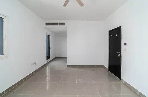 5 Bedrooms Villa in Contemporary Style