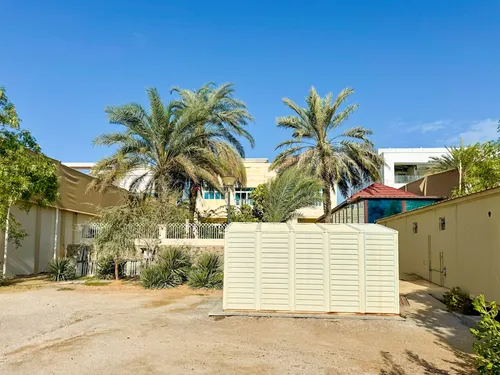 5 Bedrooms Villa in Royal Marina Villas
