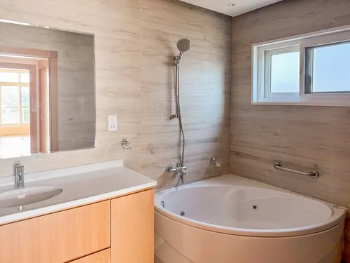5 Bedrooms Villa in Royal Marina Villas