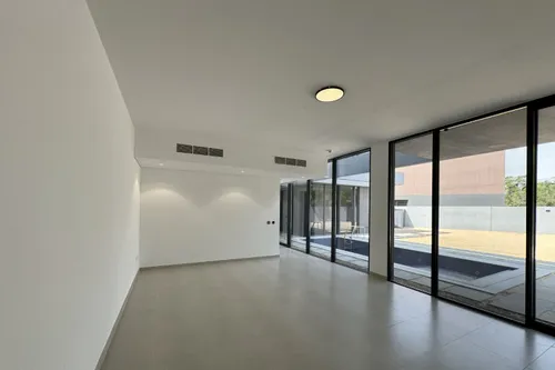 4 Bedrooms Villa in Sendian