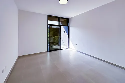 4 Bedrooms Townhouse in Robinia
