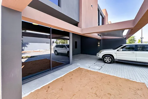 4 Bedrooms Townhouse in Robinia