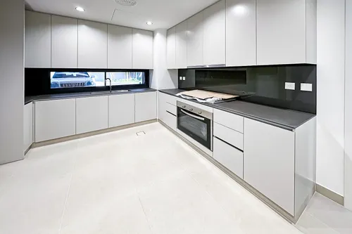 4 Bedrooms Townhouse in Robinia
