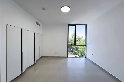 4 Bedrooms Townhouse in Robinia