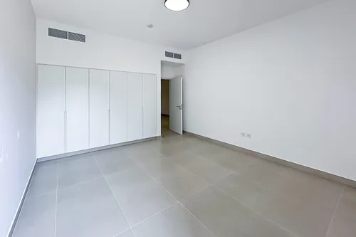 4 Bedrooms Townhouse in Robinia