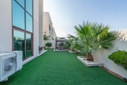 6 Bedrooms Villa in Grand Views
