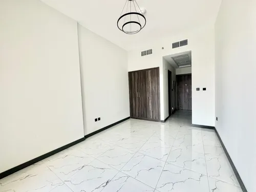 Spacious Studio | Vacant | Unfurnished | Balcony