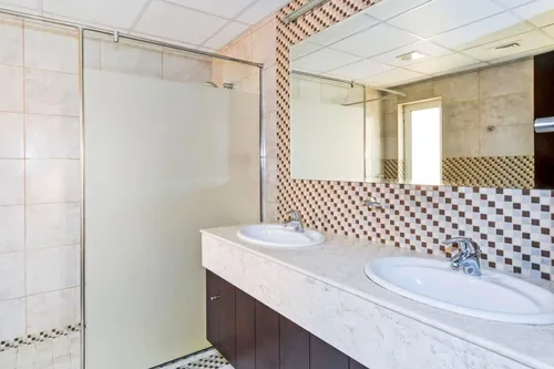 5 Bedrooms Villa in The Centro