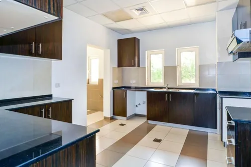 5 Bedrooms Villa in The Centro