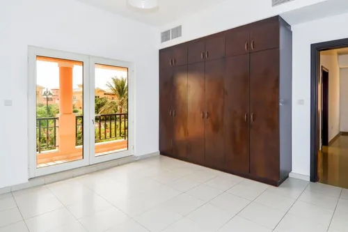 5 Bedrooms Villa in The Centro