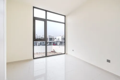 6 Bedrooms Villa in Aurum Villas