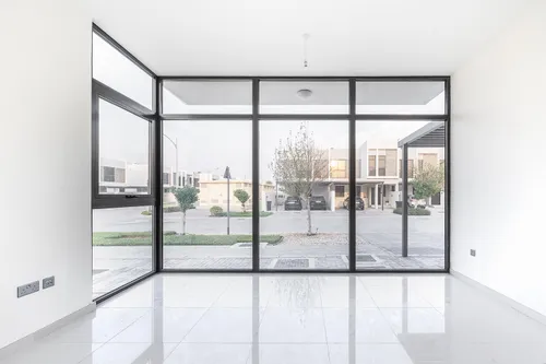 Bigger Plot | Brand New | Vacant | 6 Bedroom