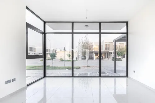 Bigger Plot | Brand New | Vacant | 6 Bedroom