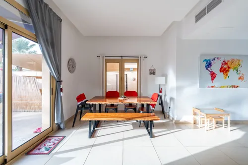 4 Bedrooms Villa in Gardenia