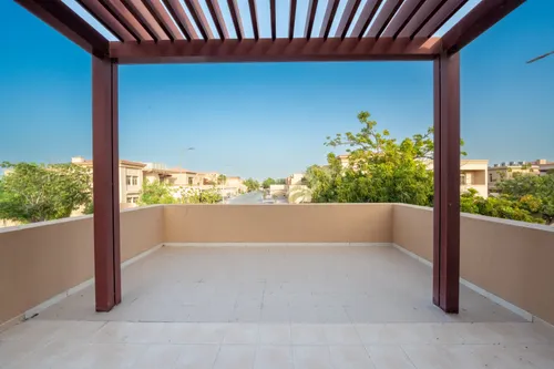 4 Bedrooms Villa in Gardenia