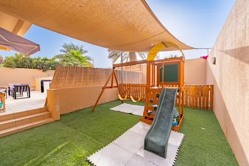 4 Bedrooms Villa in Gardenia