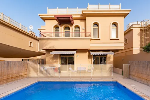 4 Bedrooms Villa in Gardenia